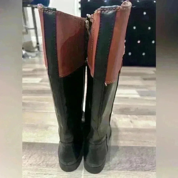 TOMMY HILFIGER two-tone wide calf
Shano Riding Boots - Picture 5 of 6